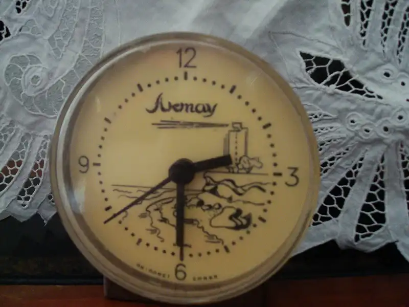 Часы посвященные городу Актау (Шевченко)